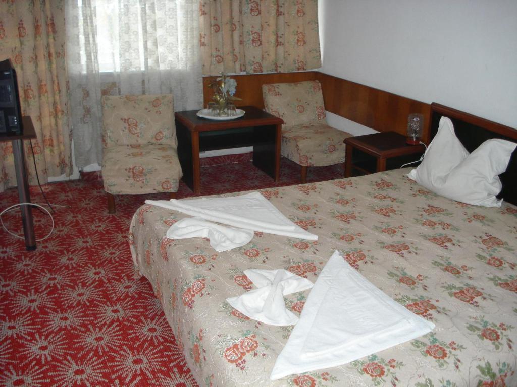 מנגליה Hotel Tosca מראה חיצוני תמונה